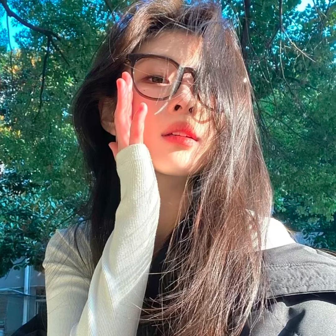 玥玥向太阳🌻🌻🌻
