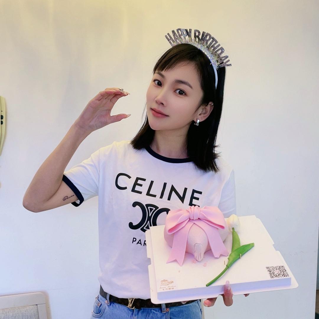 差点是美女茶业