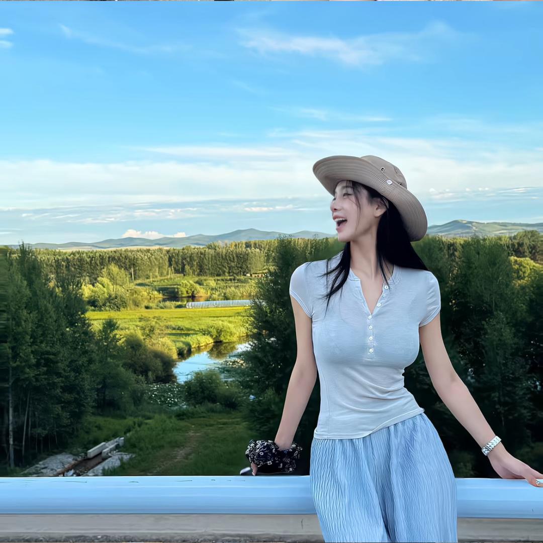 椰椰.