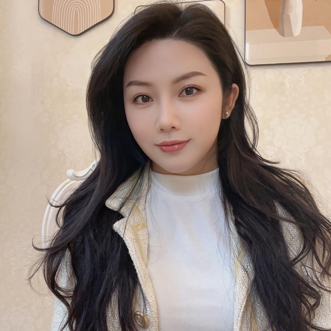卖思伊美玻尿酸的小女孩