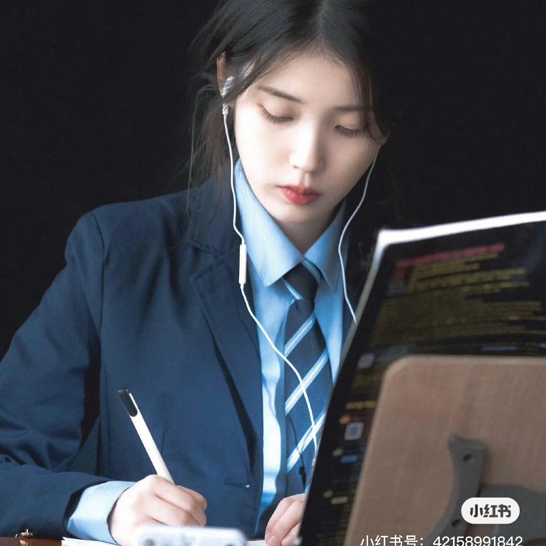 🌙 春山月