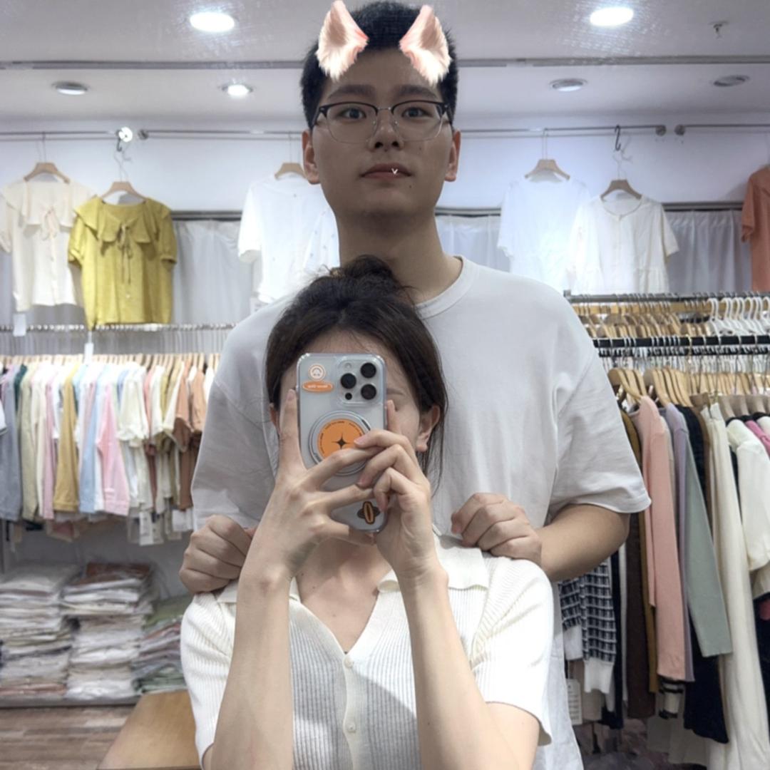 高小六服装店