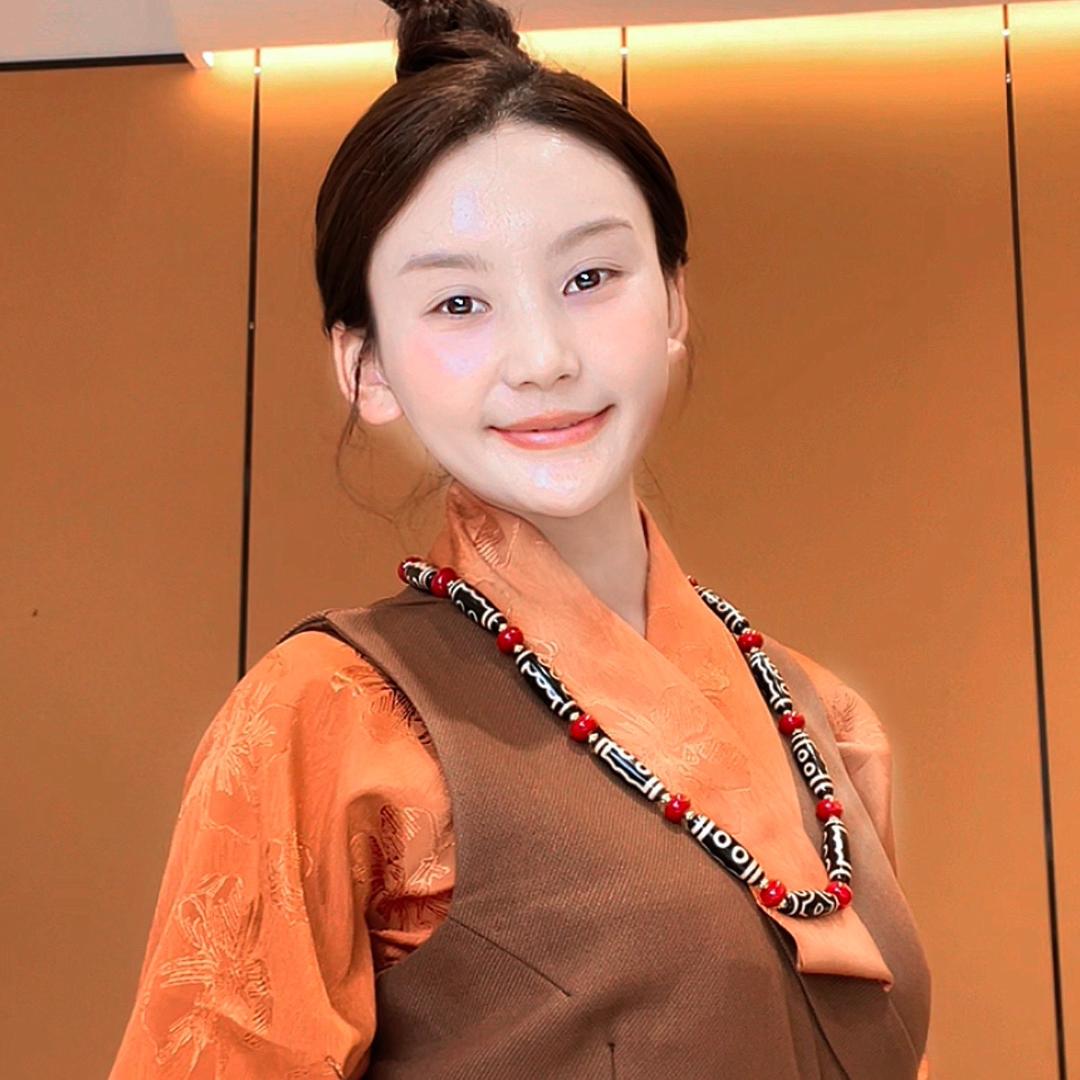 卓嘎大号(黑大姐团队)