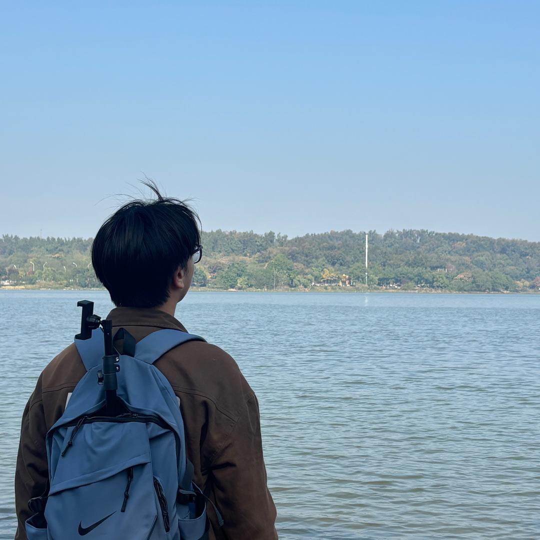 不爱出门的小谢