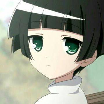 她笑了