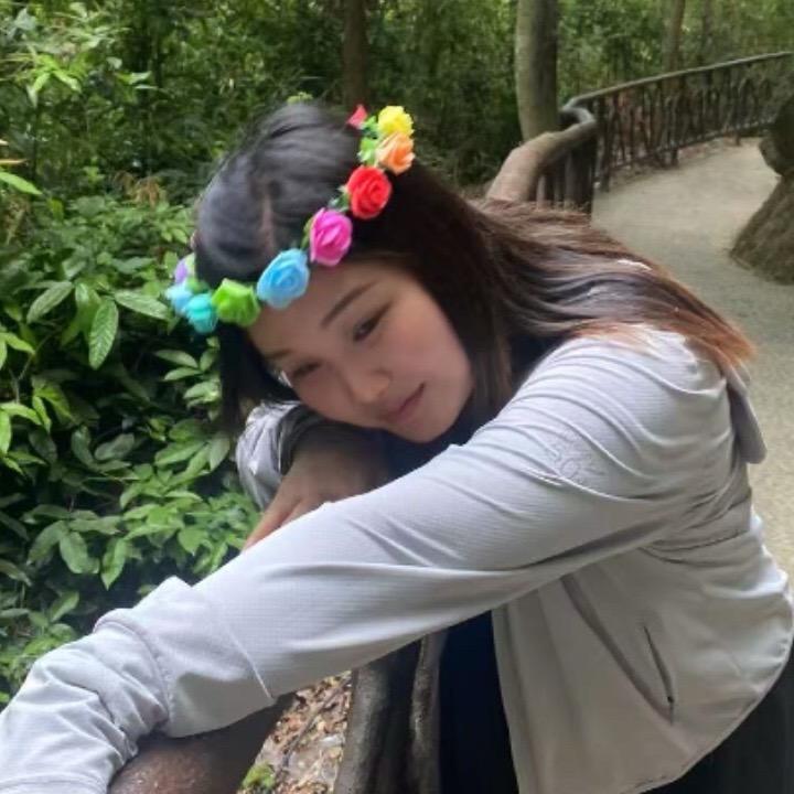 地摊花甲姐