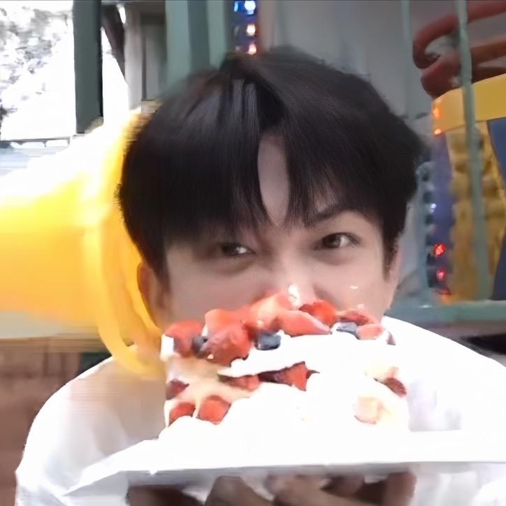 惹惹爱吃蟹黄堡
