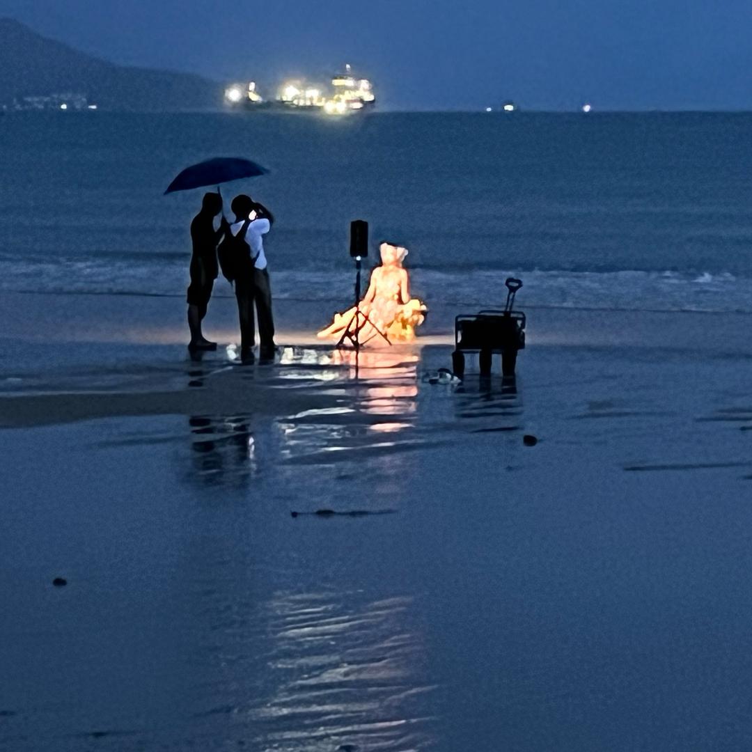 某人来咯哈