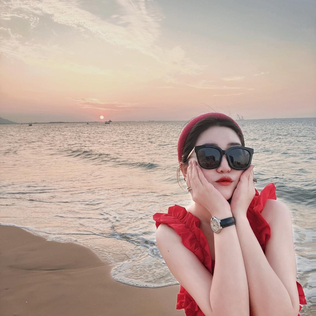 🐝  是你妍妹儿 吖^～