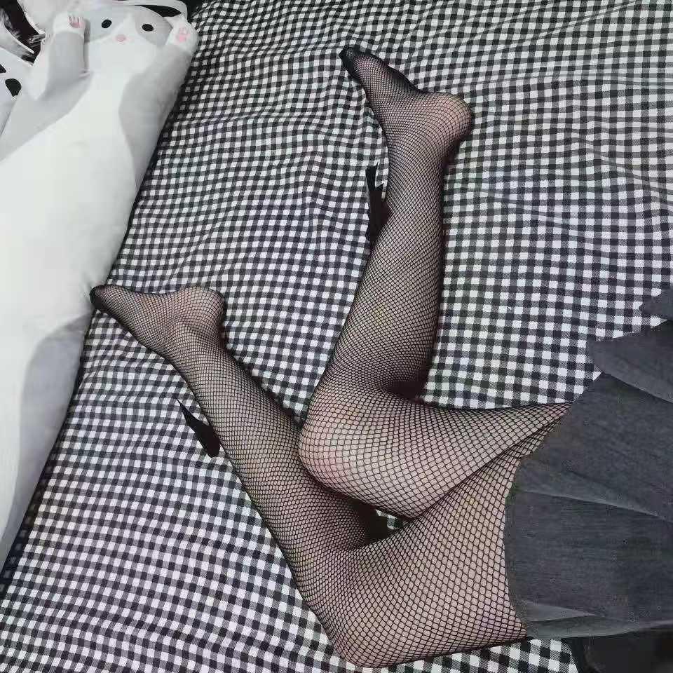76666658336