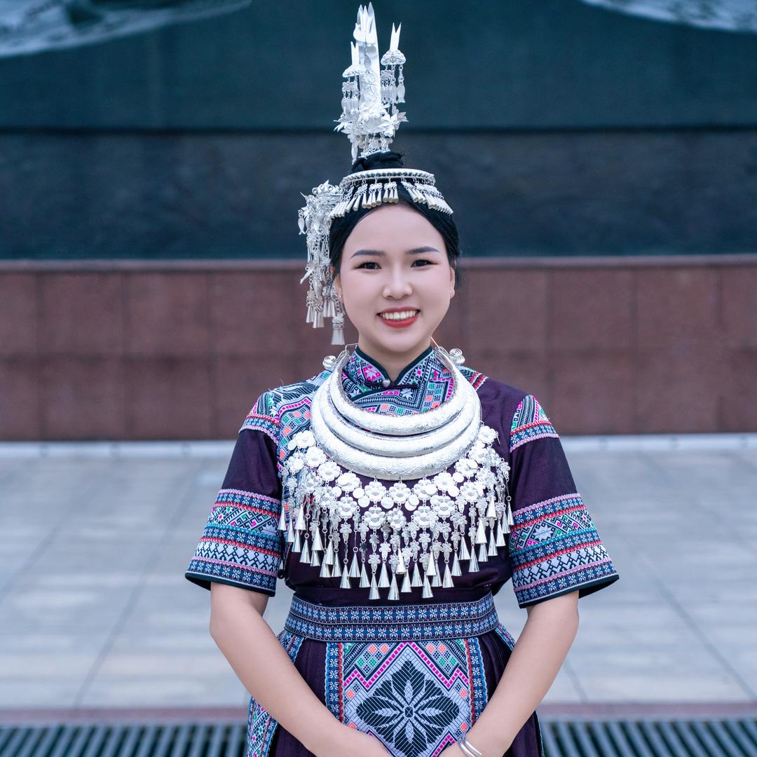 侗家阿妹小亚