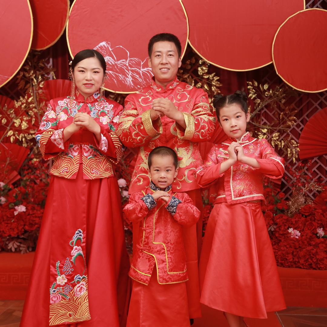 成姐夫妇