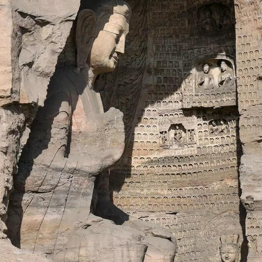 本来美术 见山