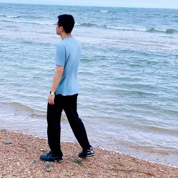 🇨🇳忘刮胡子了