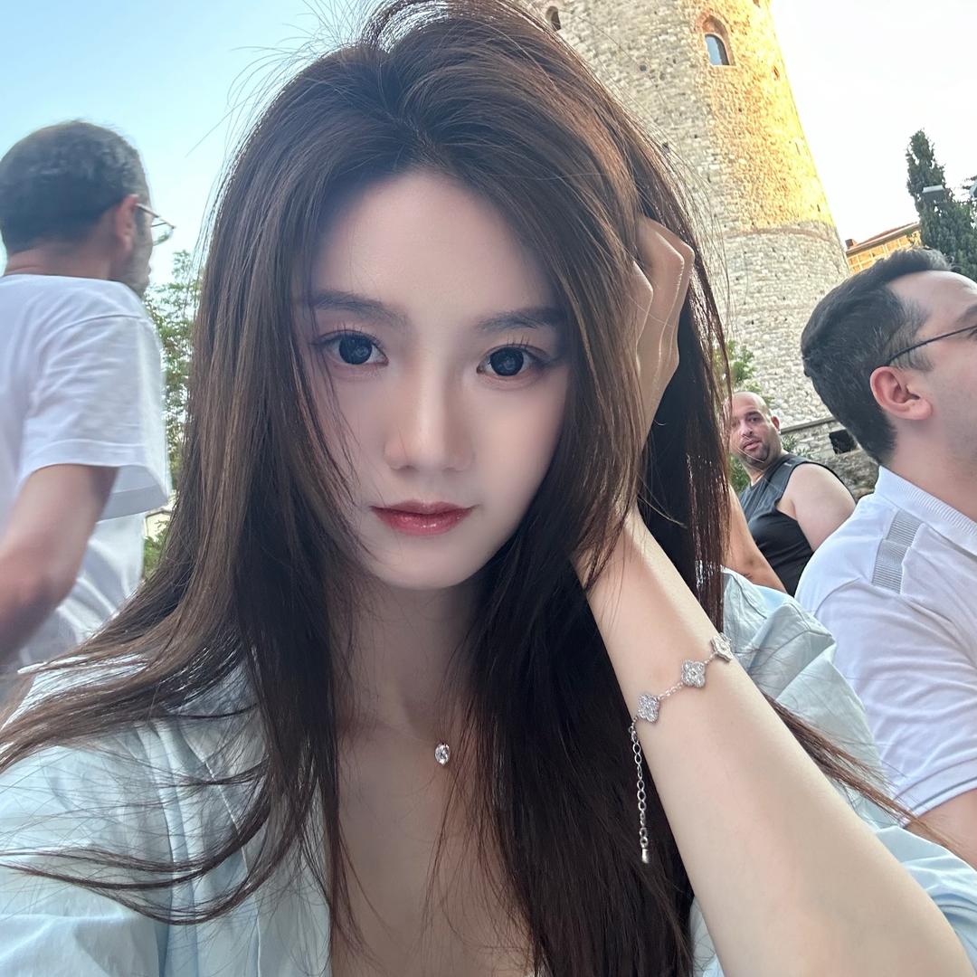 小妍不吃盐.