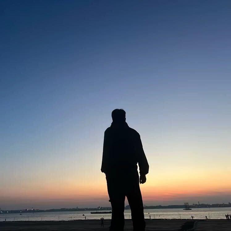 在成都装0被暴打