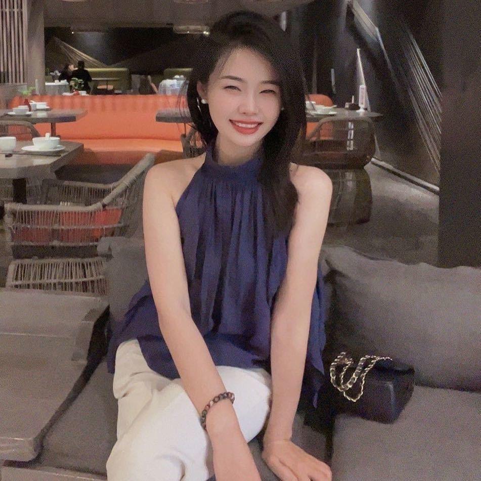 李笑笑 陪妈妈打怪中