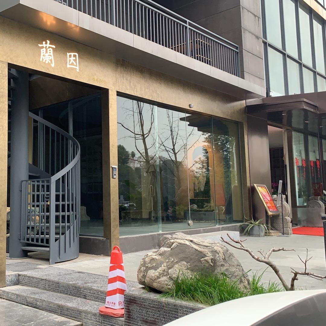 成都自动门厂家侯姐