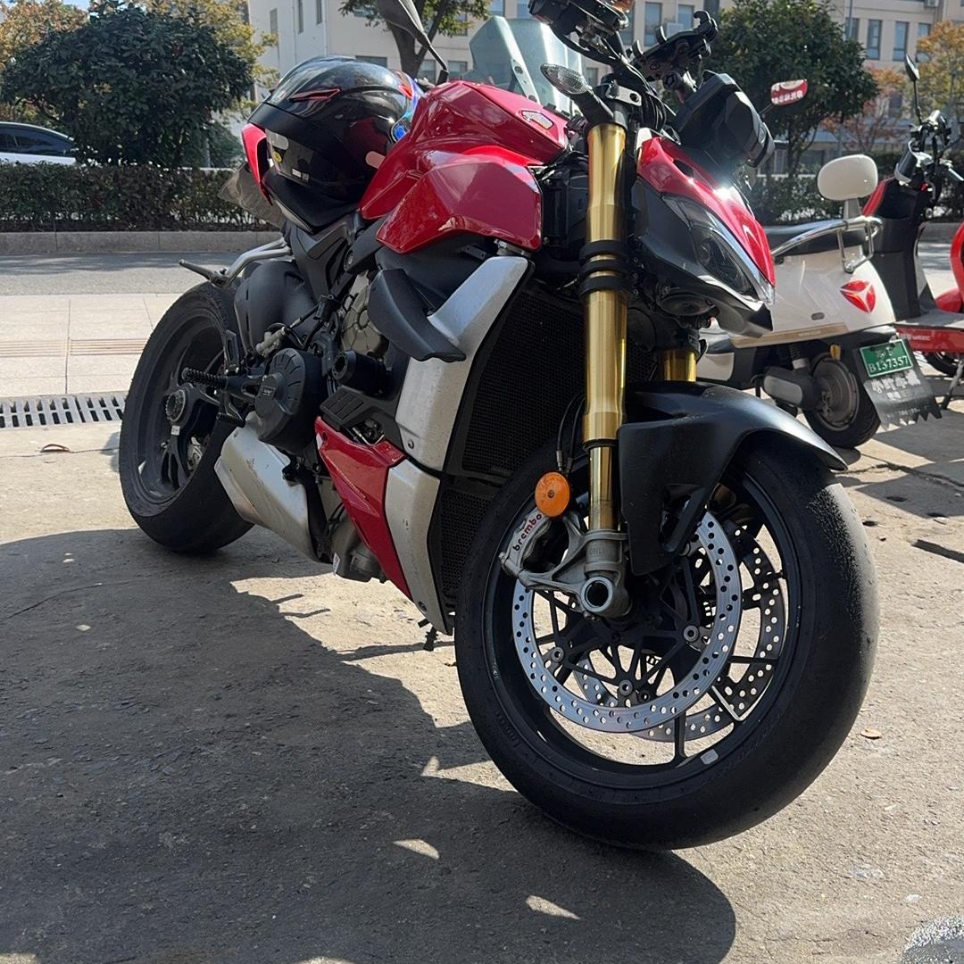 Pt电车点关注租车以租代购