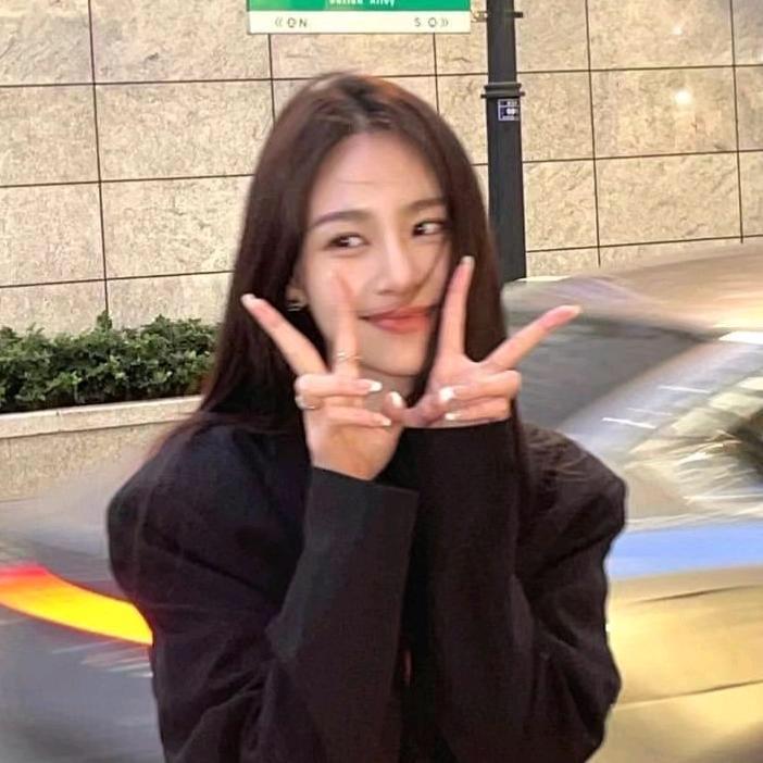 圆脸酥老板娘
