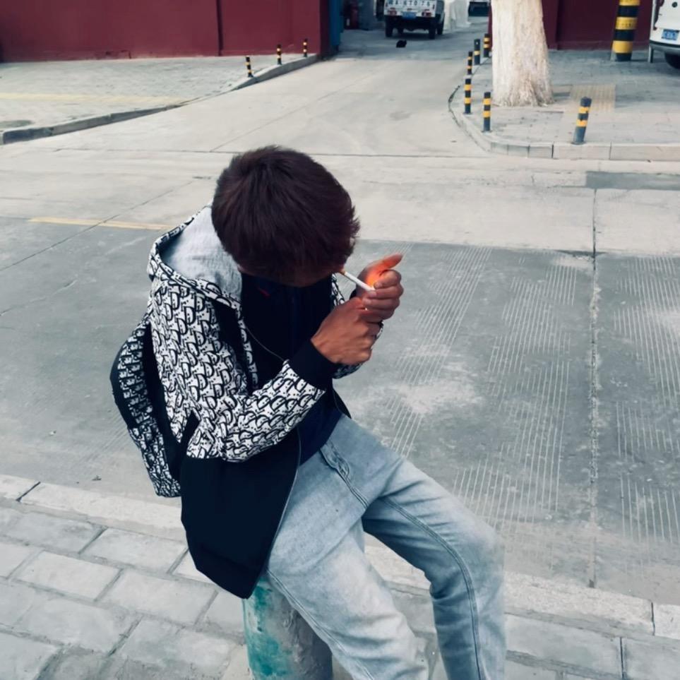 幼儿园抢饭第2名🥀