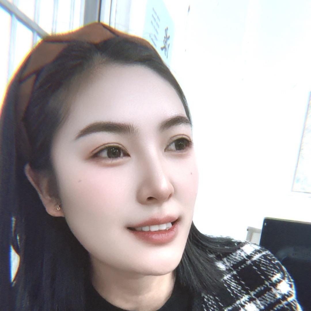 文英英