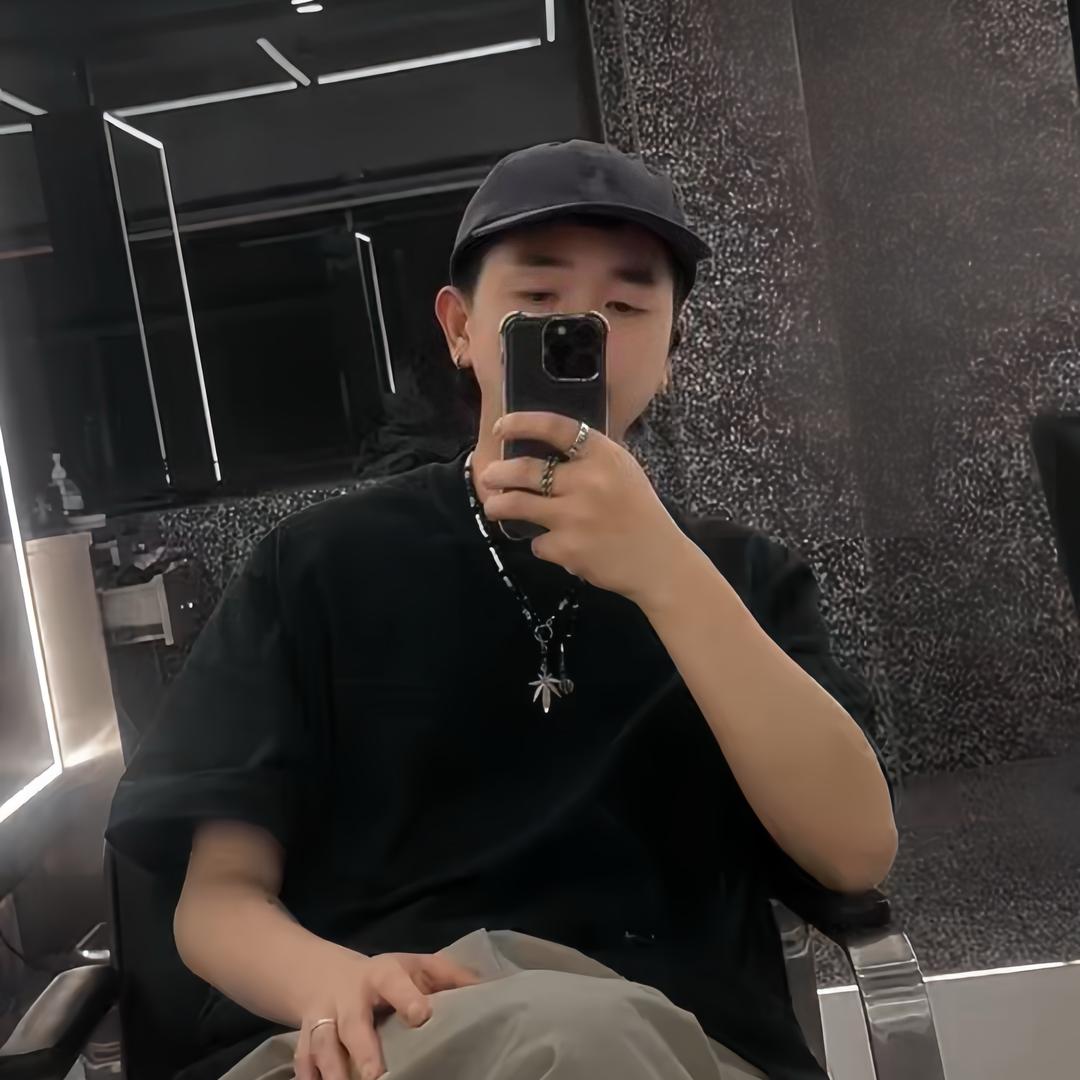 长沙发型设计彭浩