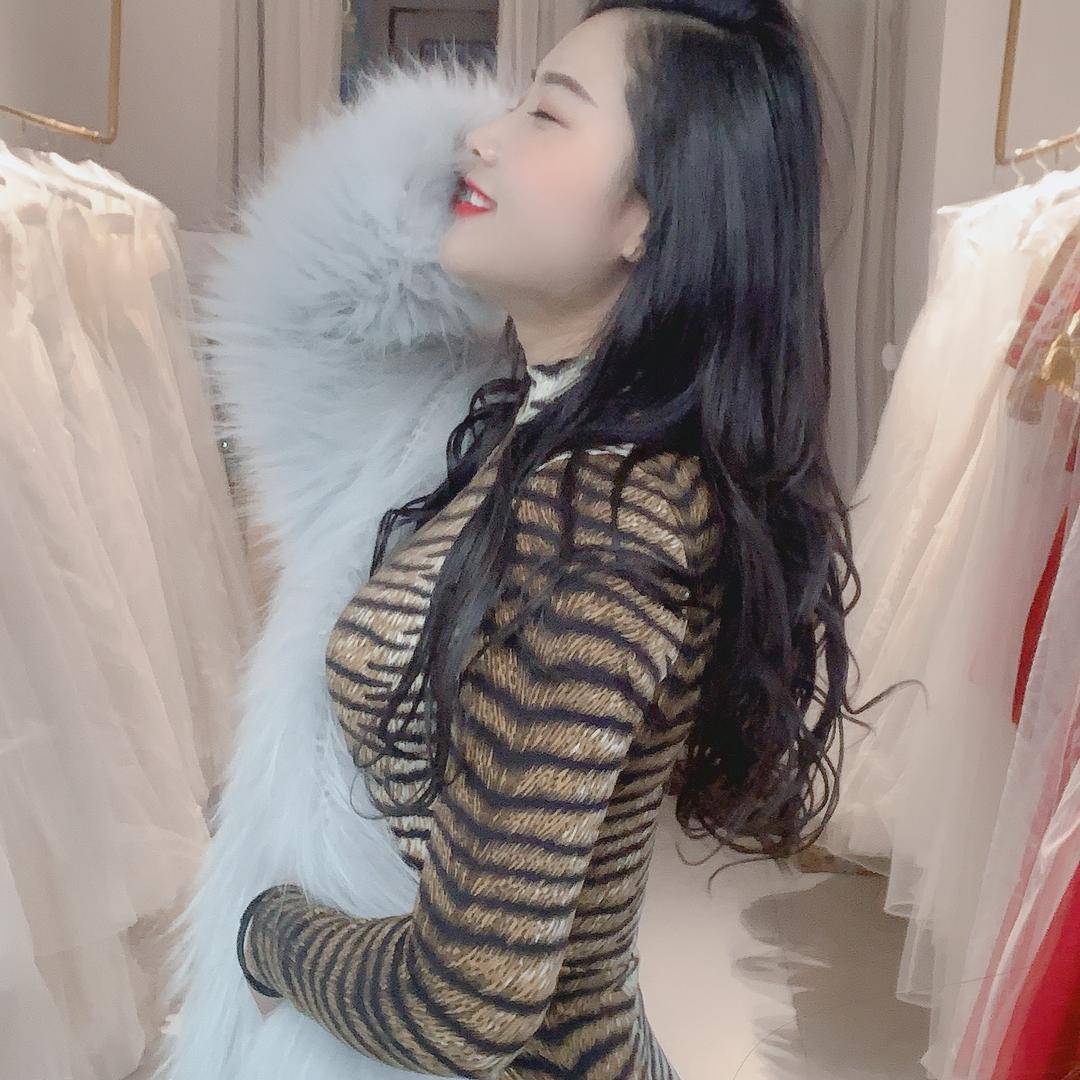 朵朵（美女界酒娘子）