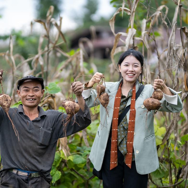 跟着阿江去赶场