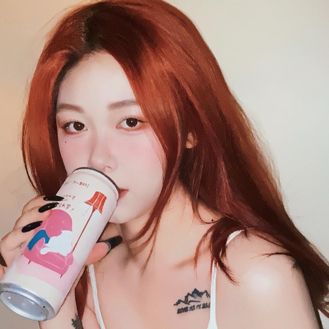 艺术家闫
