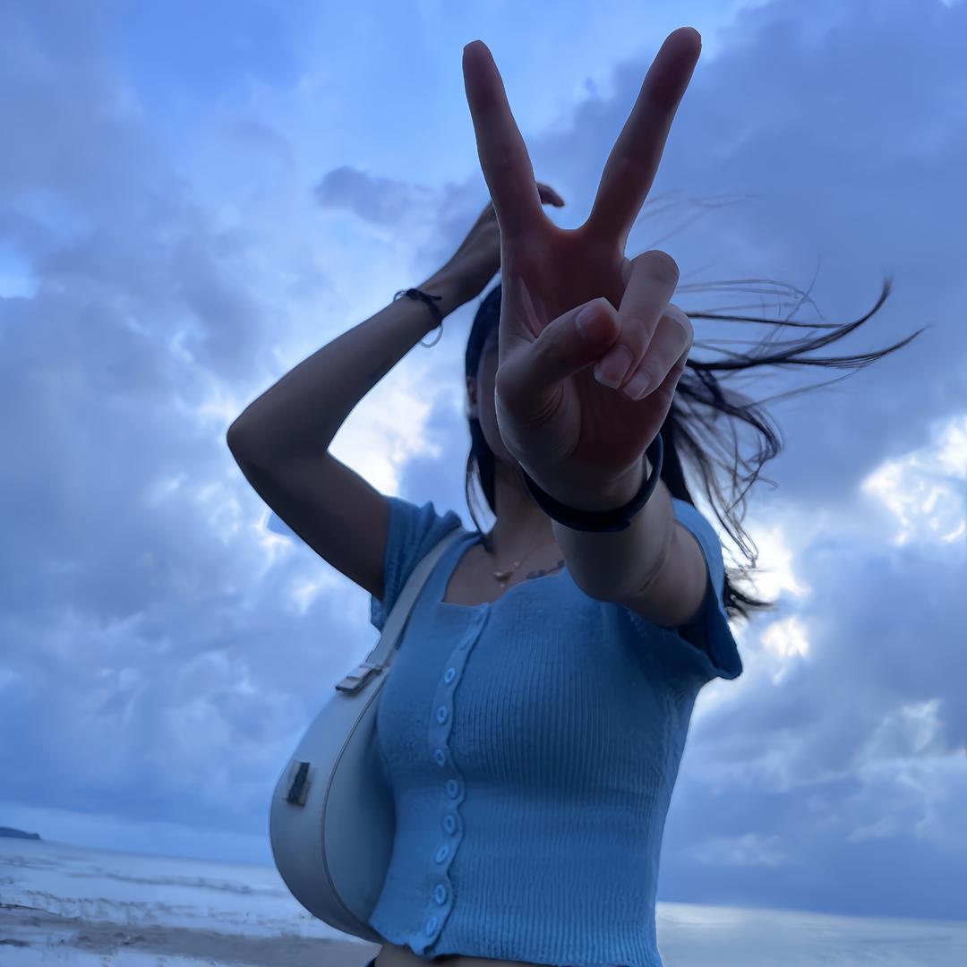 啊V