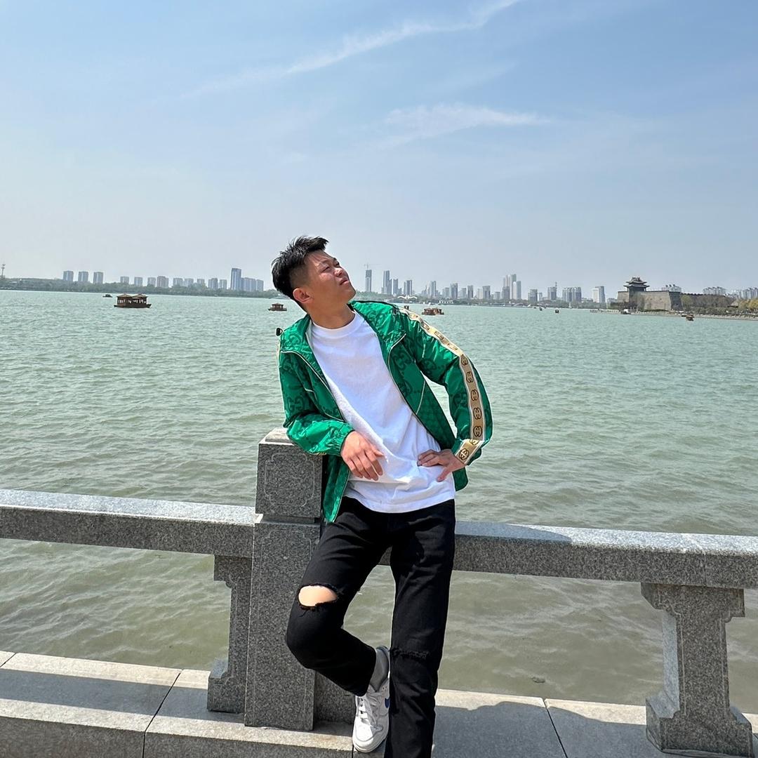 小勇哥过场多