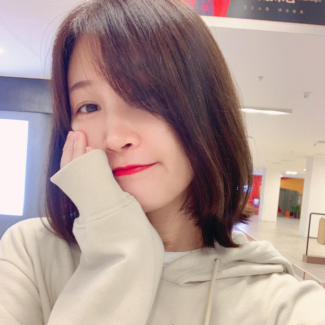 靓靓小豹雯