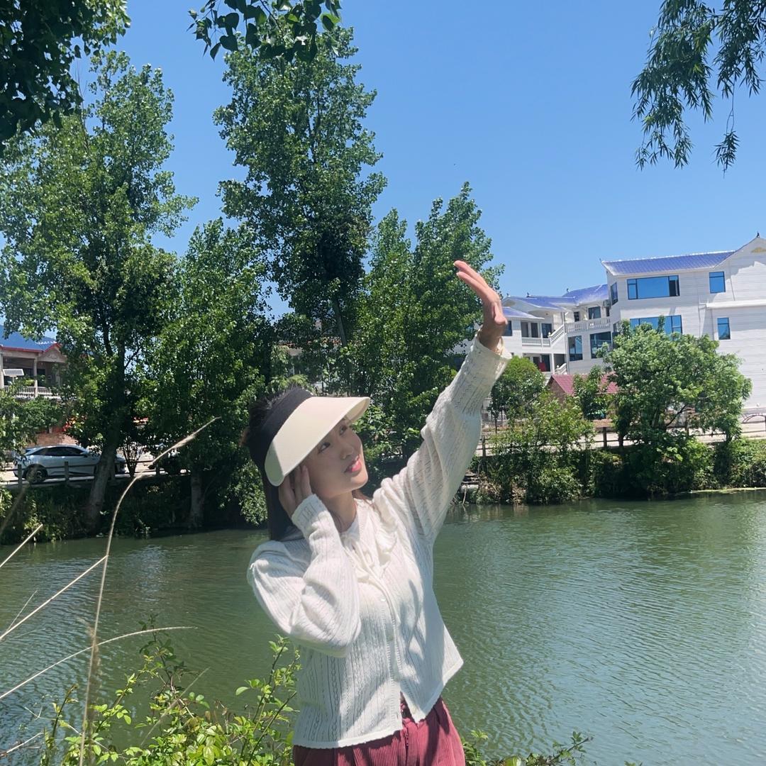 旧州河边民宿艳子