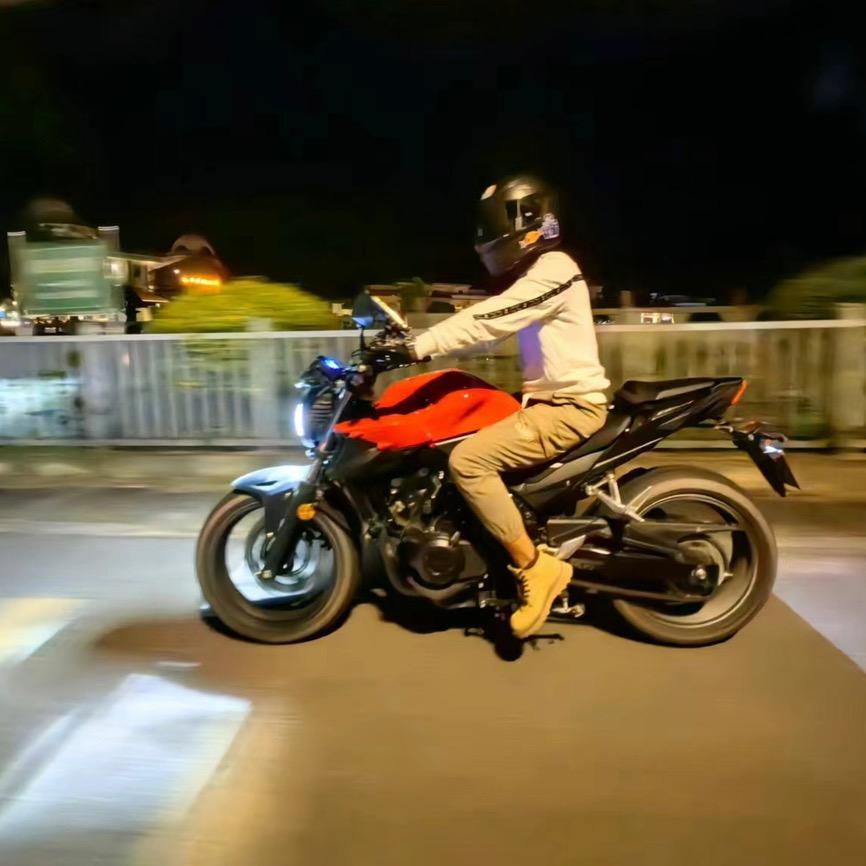 金刚生产队  东囝