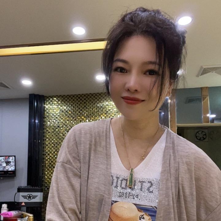 凯依服饰