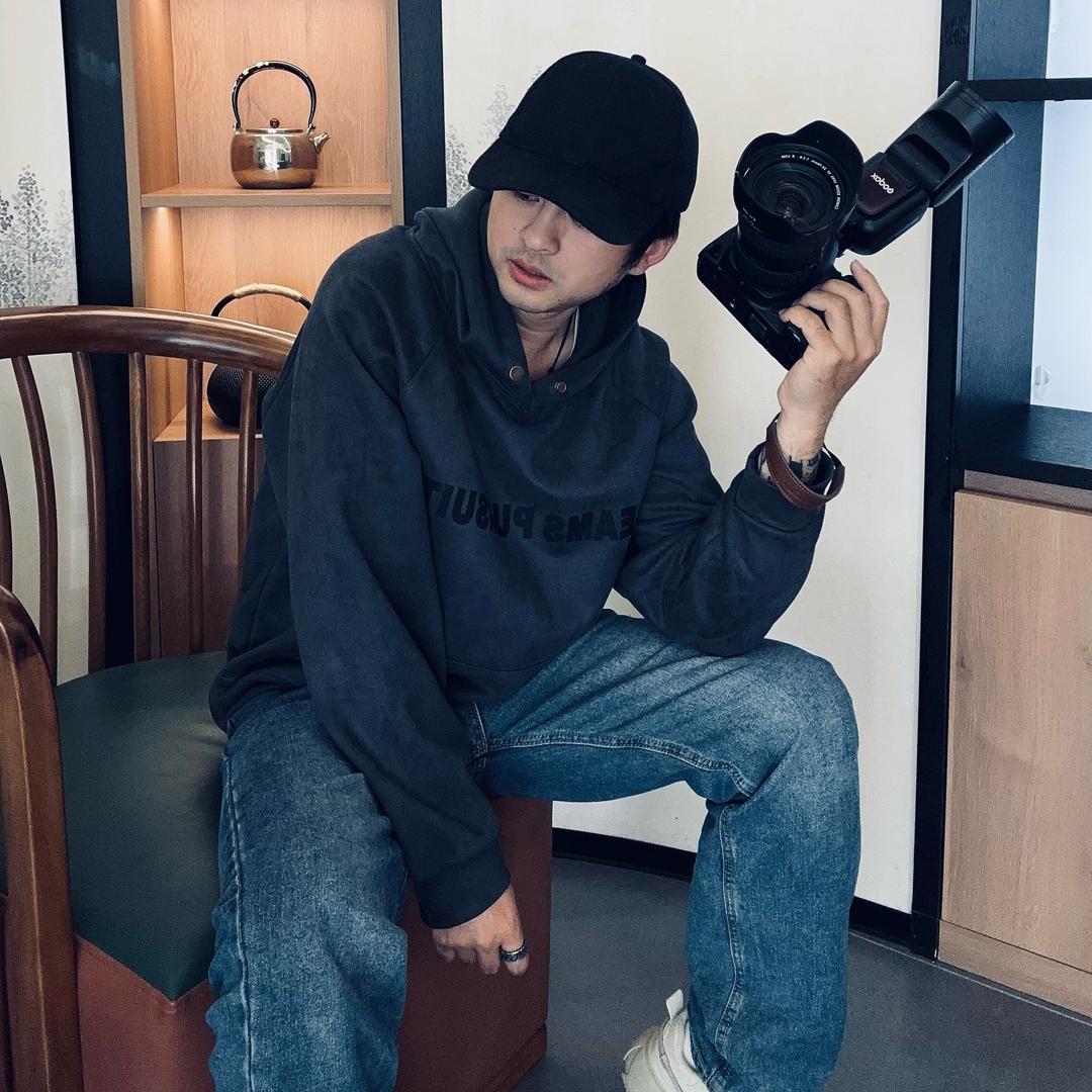 且自由坤📸
