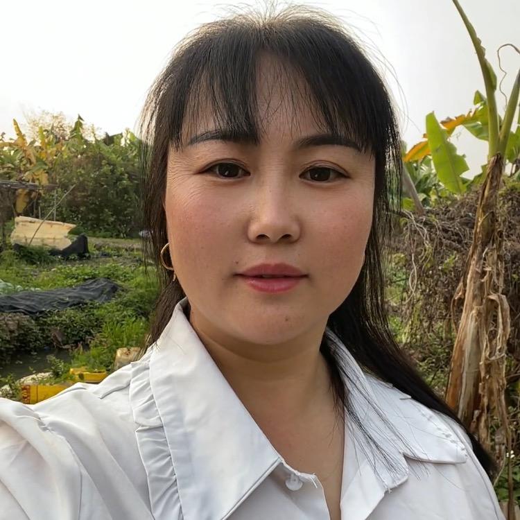 阿丽（是个寡妇）