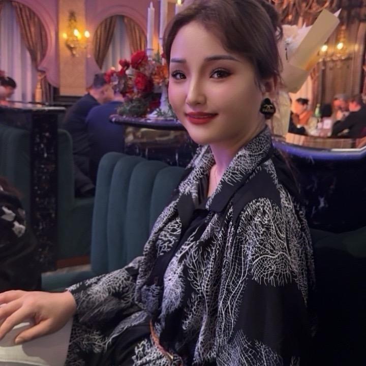 ARU婚纱摄影礼服租赁