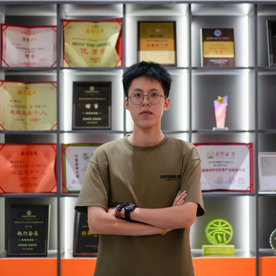 洪老板茶企董事长