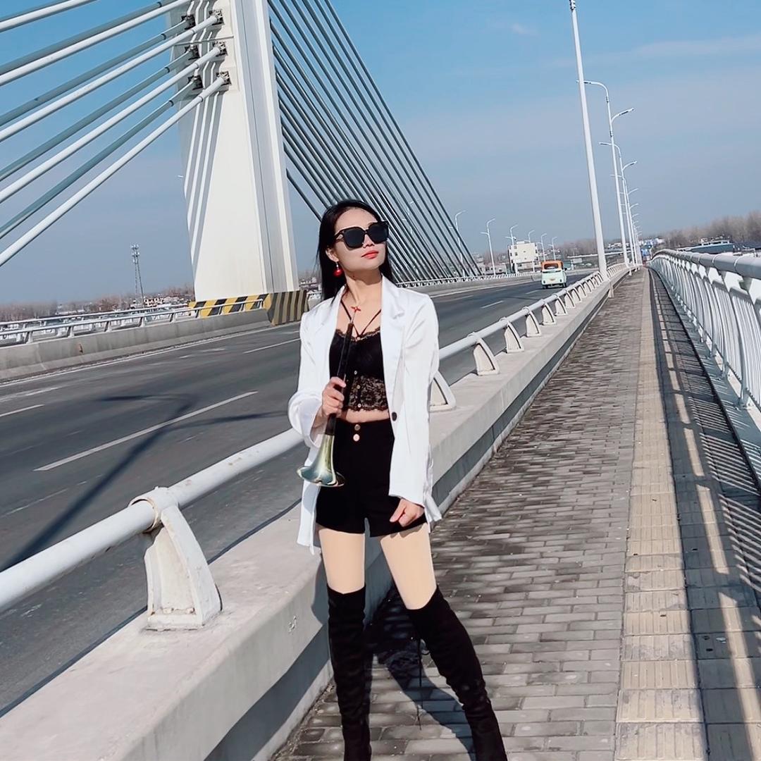 才艺范二小姐🎸