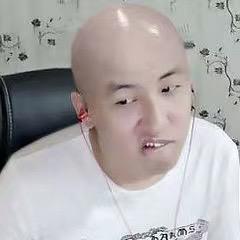 大嘴巴子