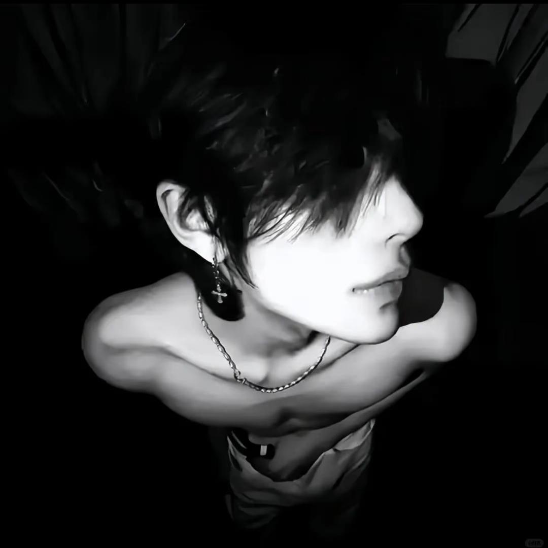 脑袋困掉了的小卢