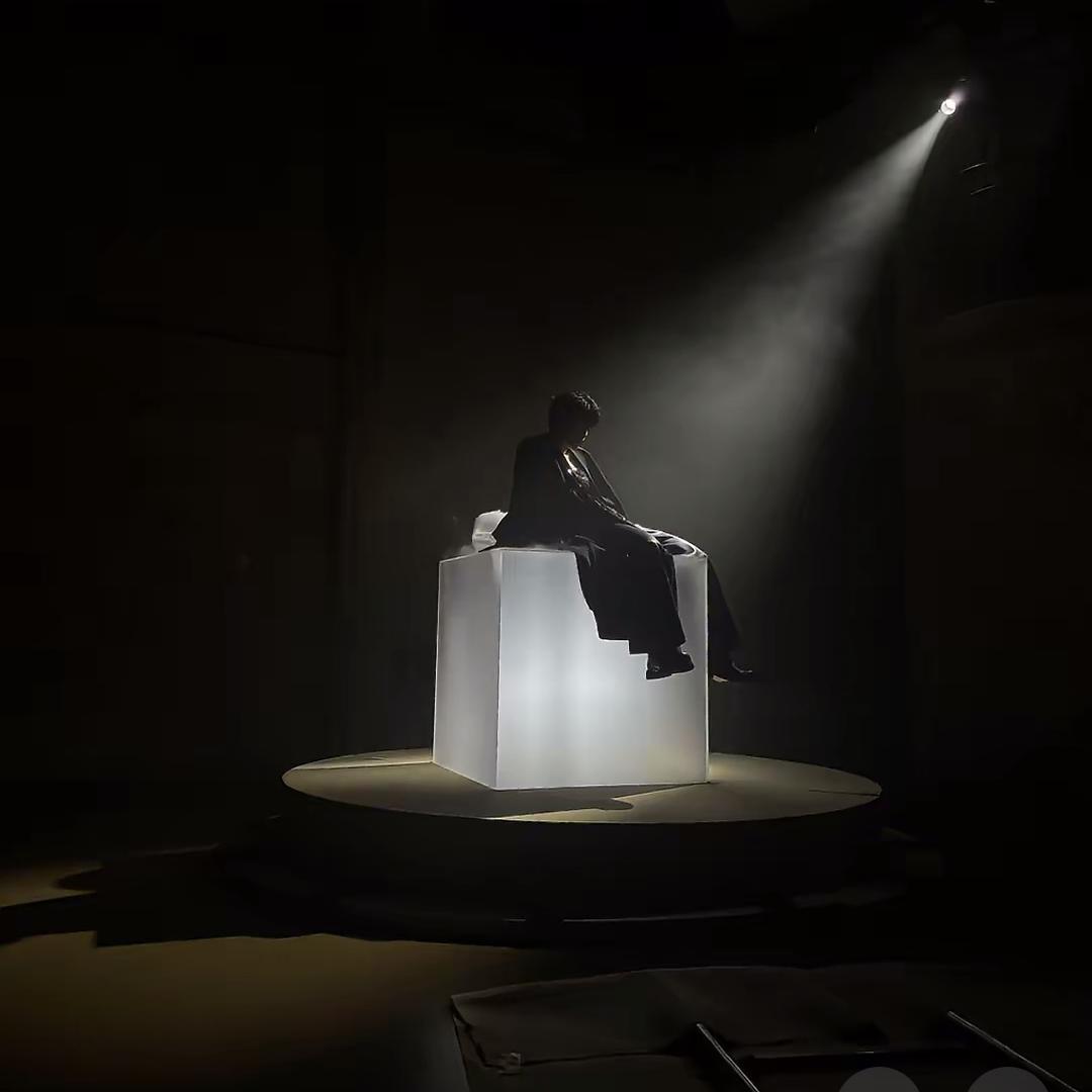 汀。