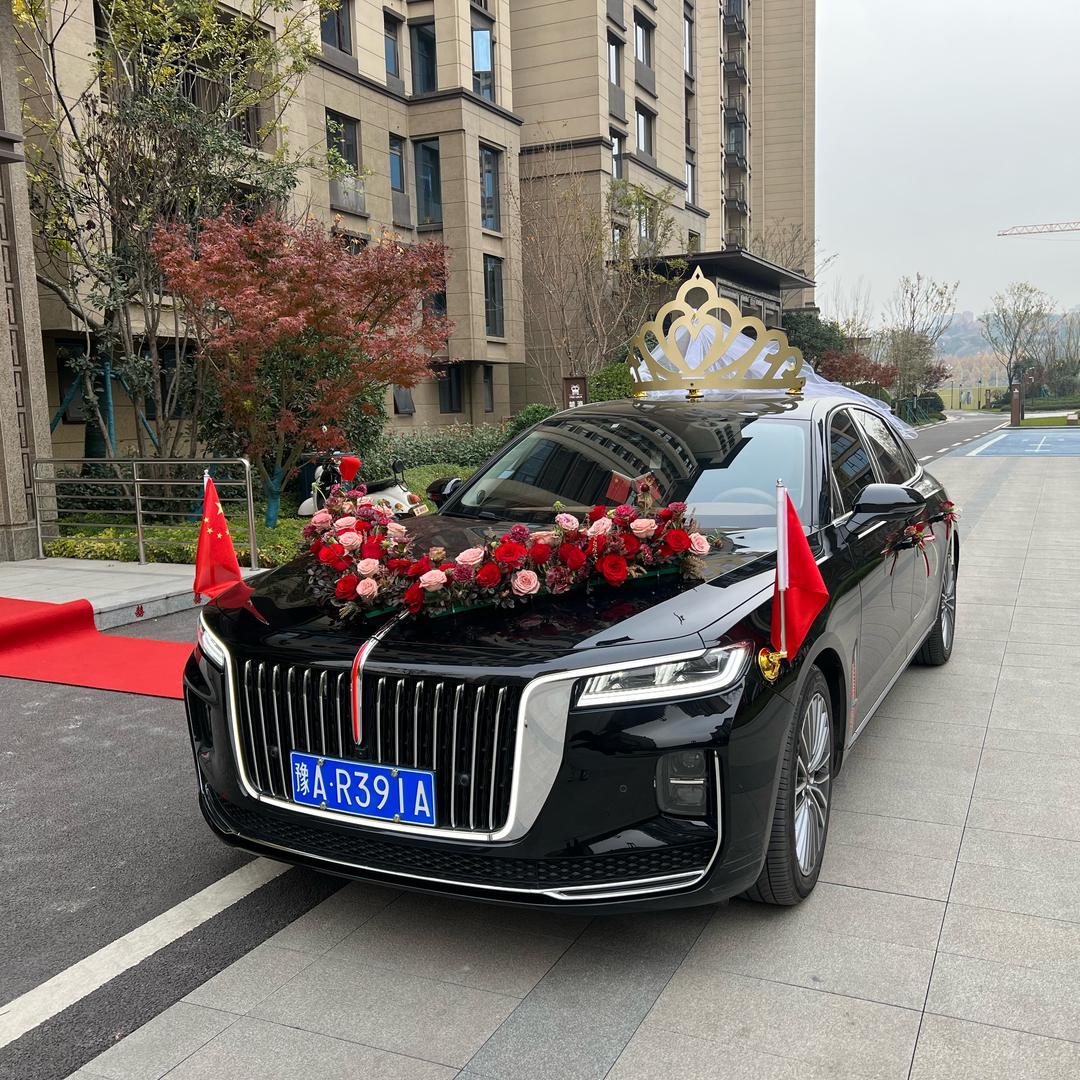 开婚车的小陈🚗（婚车租赁）