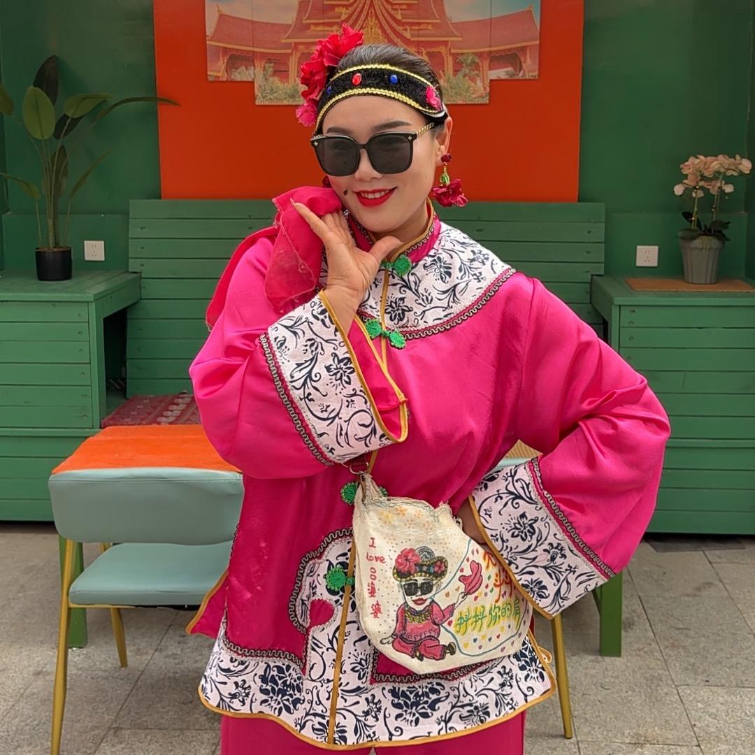 吕婆婆斗舞（新乡飞敏）