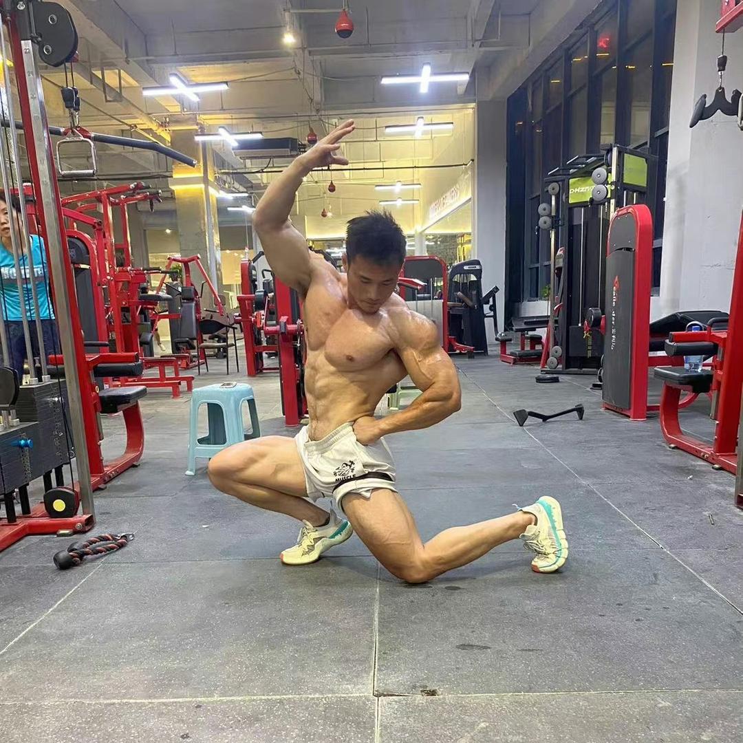 环球壹号铁馆杜教练