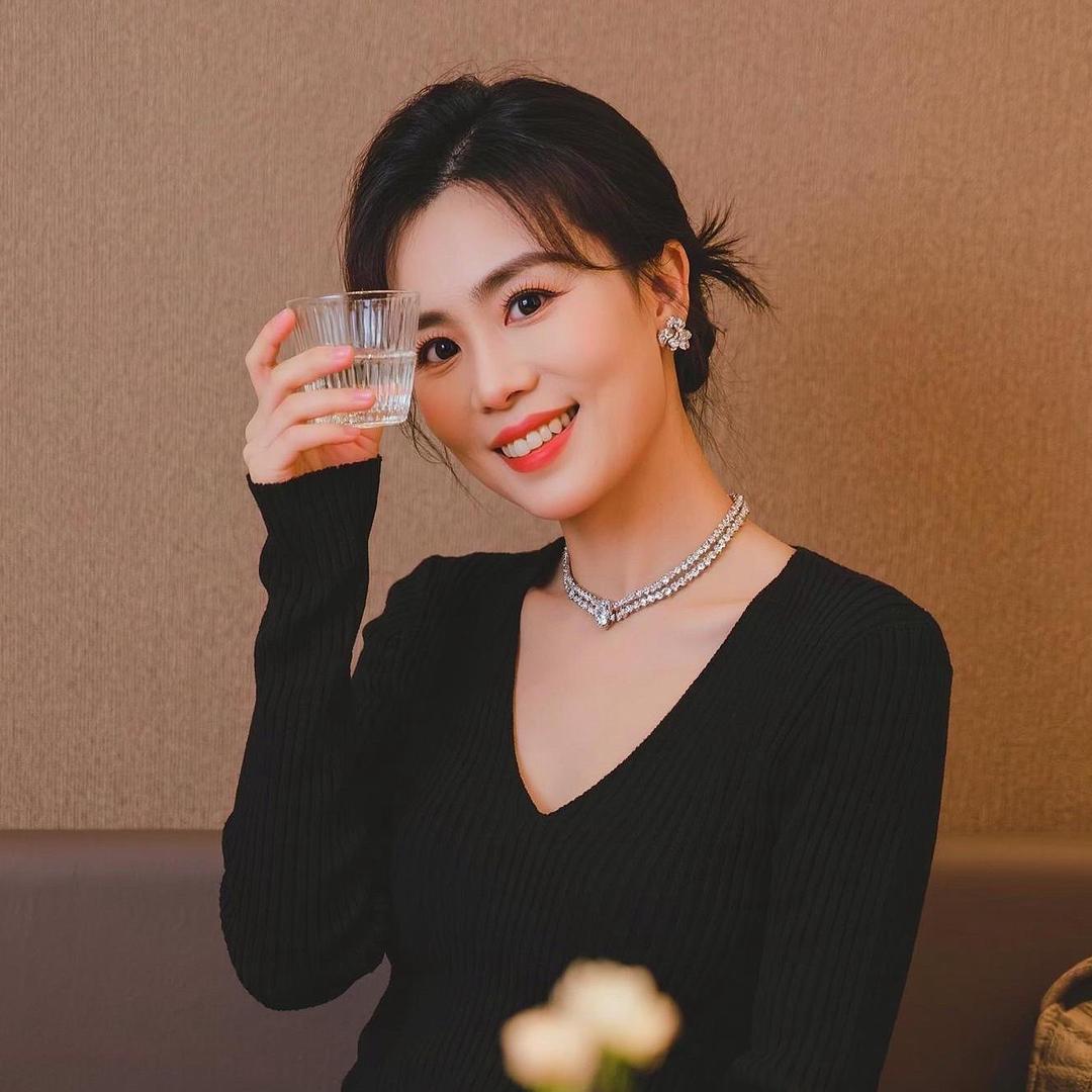 彩婷