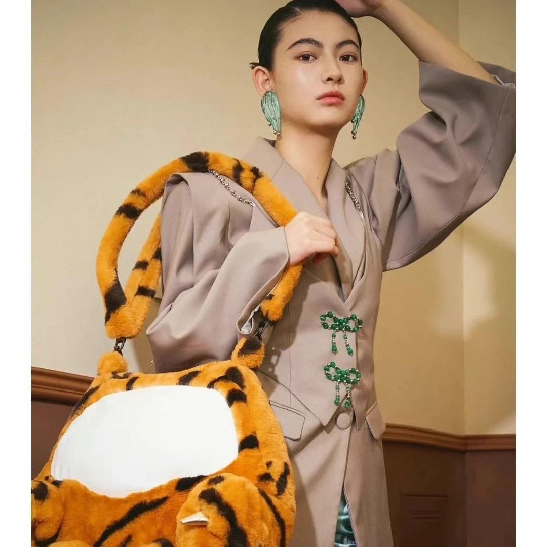 广州明浩折扣女装