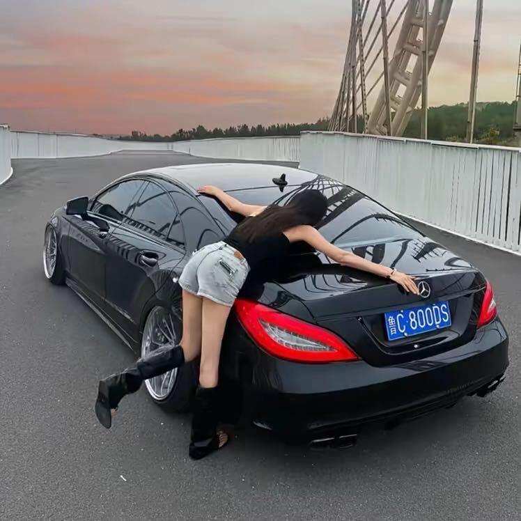¥